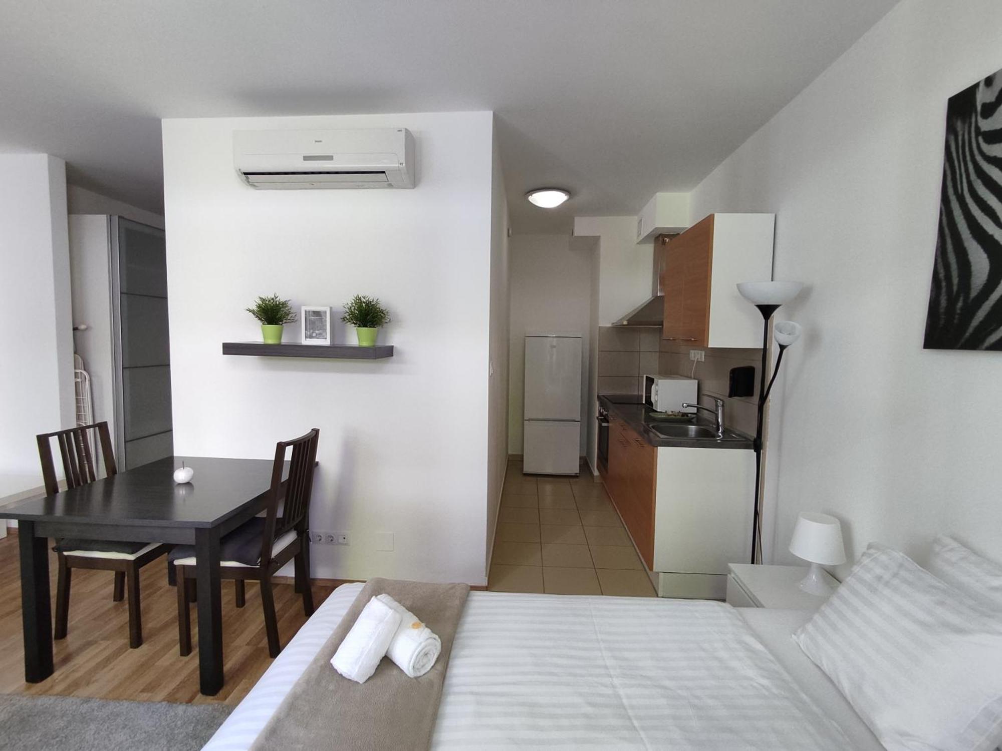 Apartahotel Corvin Center 3*